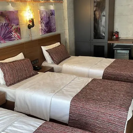Elibol Old Hotell