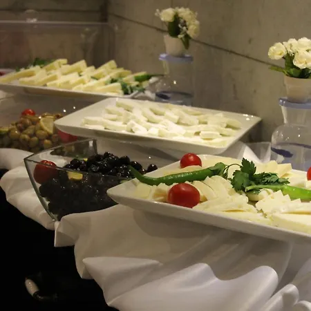 Elibol Old Hotell 3*