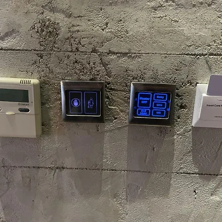 엘리볼 호텔